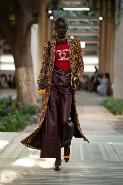 Look 23